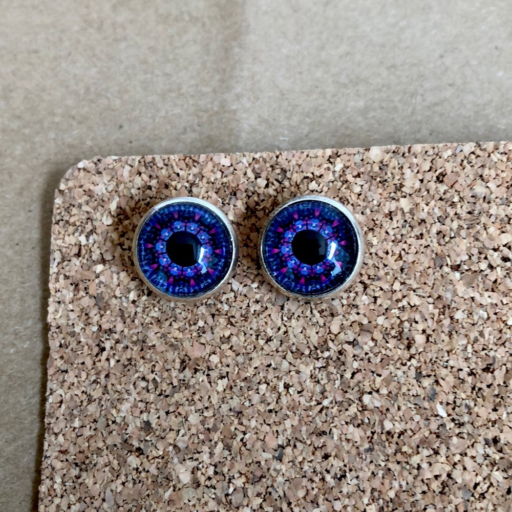 Eye Stud Ear Rings